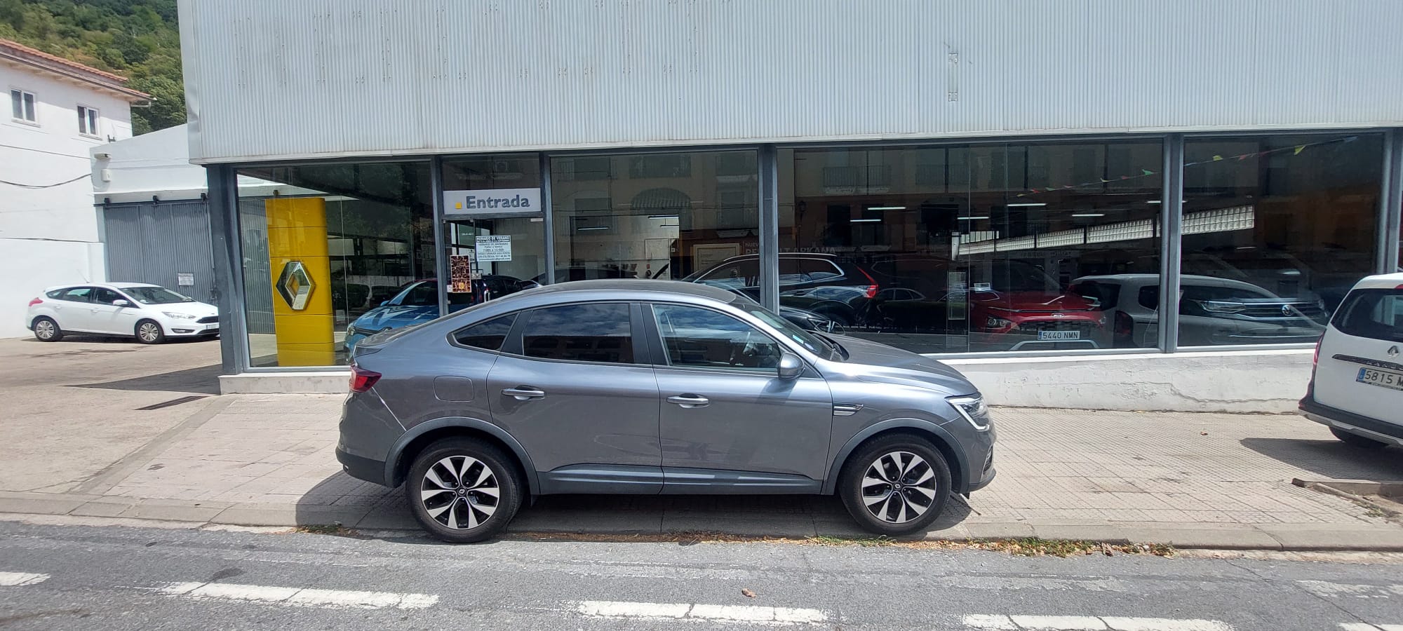 Renault Arkana 1.3 TCE 140CV foto 2